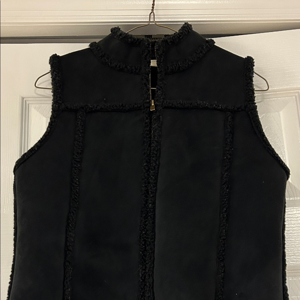 Liz Claiborne Black Sleeveless fuse, suede Sherpa‎ Vest image 2